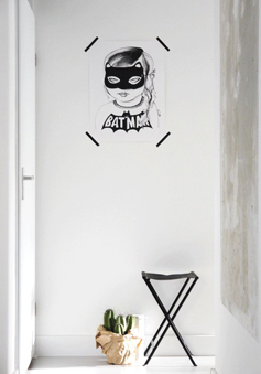 Affiche 'Batgirl' trouvée sur Bodie and Fou